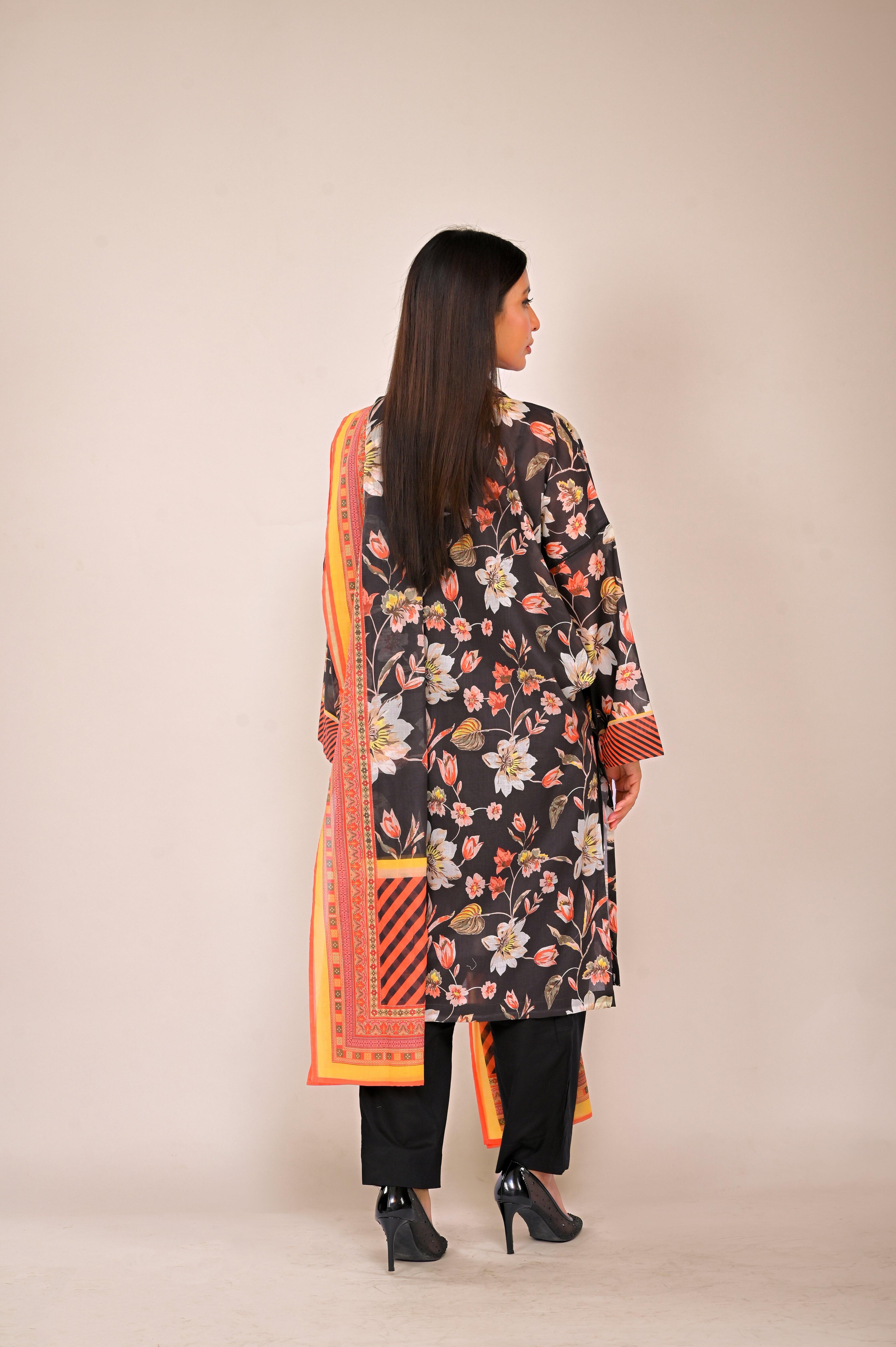 2pc Lawn (UnStitched)