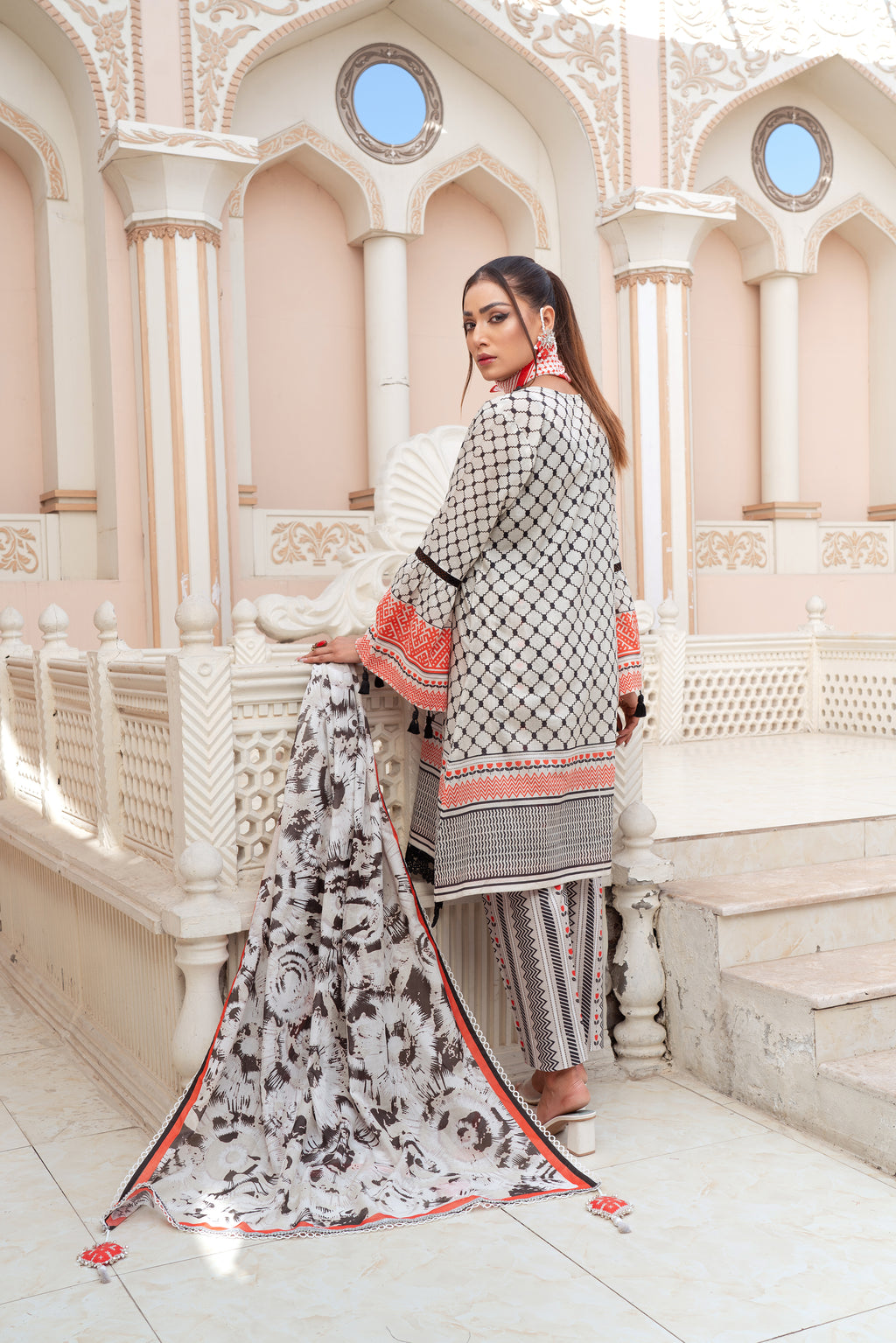 3 Piece Lawn (Stitched)